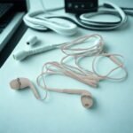 سماعة اذن بالميكروفون J5